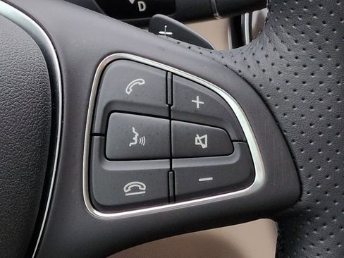 Used 2018 Mercedes-Benz C 300 Sedan image 24