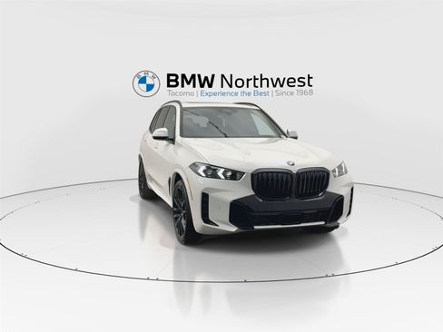 New 2026 BMW X5 xDrive40i w/ M Sport Package AWD/4WD image 7
