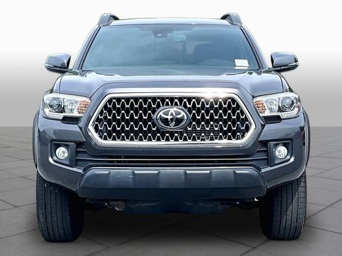 Used 2019 Toyota Tacoma TRD Off-Road AWD/4WD image 4