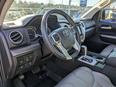 Used 2016 Toyota Tundra SR5 image 17