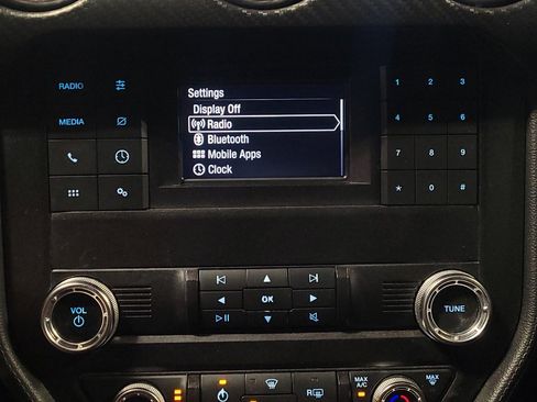 Used 2019 Ford Mustang Coupe RWD image 25