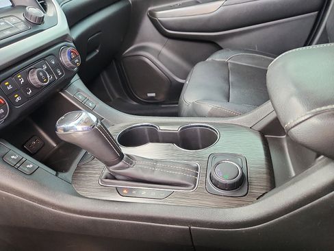 Used 2019 GMC Acadia SLT FWD image 20