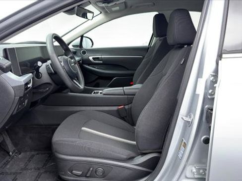 Used 2025 Hyundai Sonata SEL FWD image 14