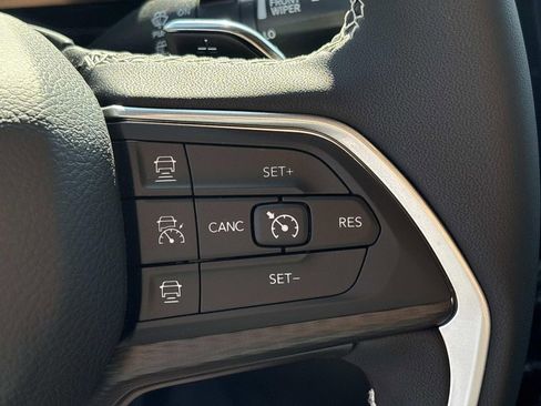 New 2025 Jeep Grand Cherokee L Altitude AWD/4WD image 27