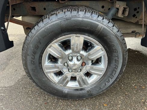 Used 2010 Ford F150 XLT image 12