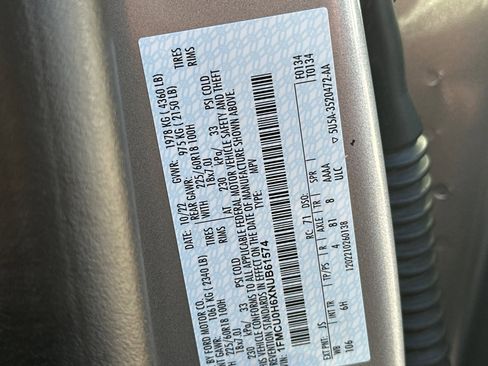 Certified 2022 Ford Escape SEL image 28