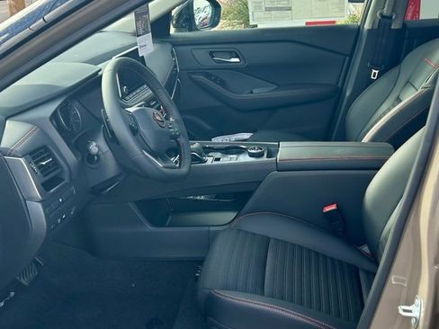 New 2026 Nissan Rogue SV image 7