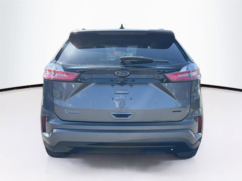 Used 2022 Ford Edge SE w/ Black Appearance Package image 6