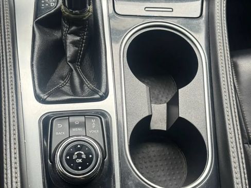 Used 2017 Nissan Maxima 3.5 SL FWD image 17