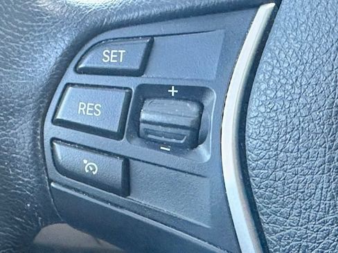 Used 2016 BMW 328i xDrive Sedan AWD/4WD image 11