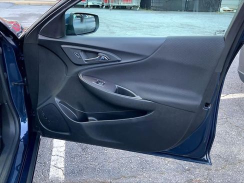 Used 2022 Chevrolet Malibu LT image 23