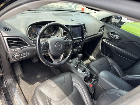 Used 2019 Jeep Cherokee Limited AWD/4WD image 4