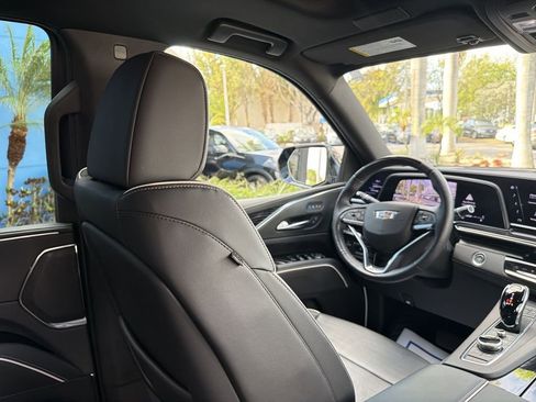 Used 2023 Cadillac Escalade Sport AWD/4WD image 17