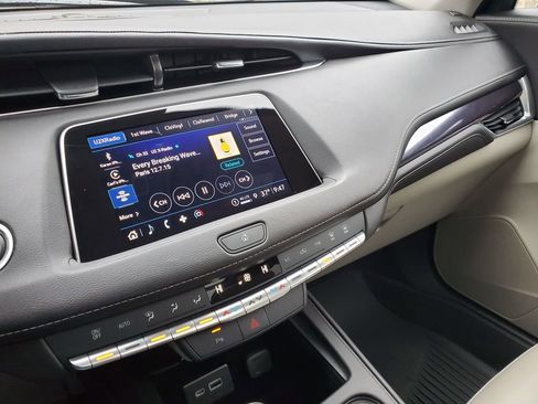 Certified 2023 Cadillac XT4 Luxury image 23