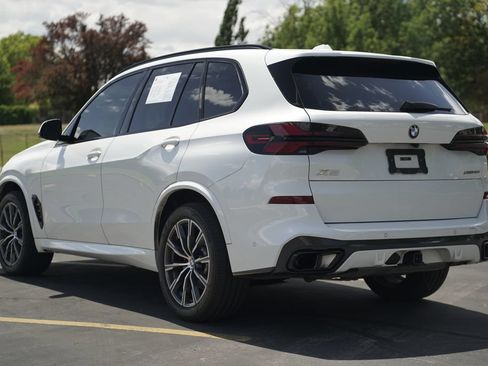 Used 2024 BMW X5 xDrive40i w/ M Sport Package AWD/4WD image 3