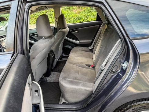 Used 2012 Toyota Prius Four image 9