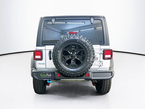 Used 2023 Jeep Wrangler Unlimited w/ Cold Weather Group AWD/4WD image 7