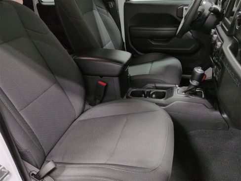 Certified 2022 Jeep Wrangler Unlimited Sport image 21