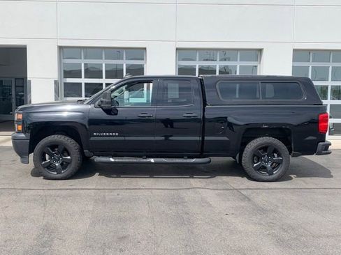 Used 2015 Chevrolet Silverado 1500 W/T RWD image 3