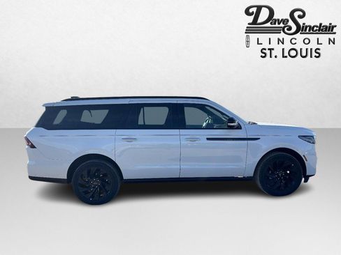 New 2025 Lincoln Navigator L Reserve w/ Jet Appearance Package image 4