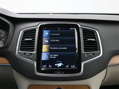 Used 2022 Volvo XC90 T6 Momentum w/ Climate Package image 13