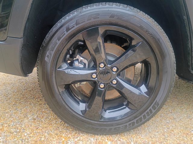 Used 2025 Jeep Grand Cherokee L Altitude RWD image 18