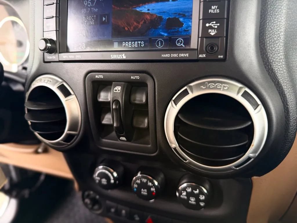 Used 2011 Jeep Wrangler Unlimited Rubicon w/ Dual Top Group AWD/4WD image 48