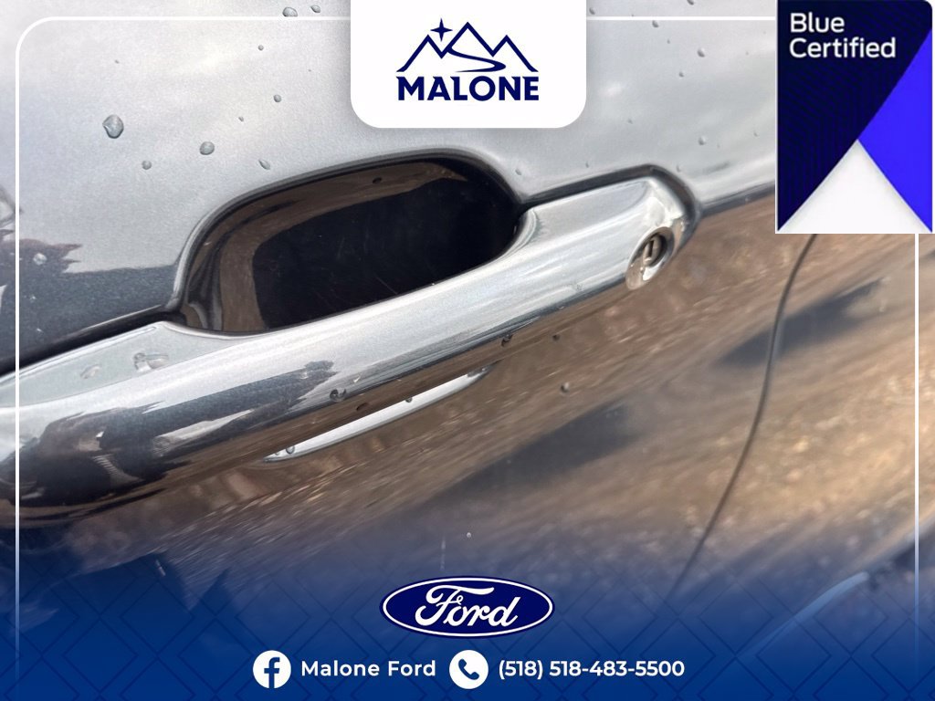 Used 2023 Ford Explorer XLT AWD/4WD image 15