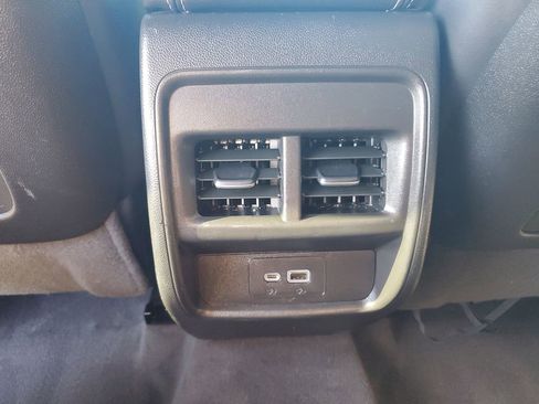 Used 2024 Cadillac XT4 Premium Luxury image 13