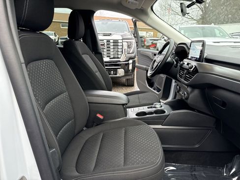 Used 2025 Ford Escape Active image 23