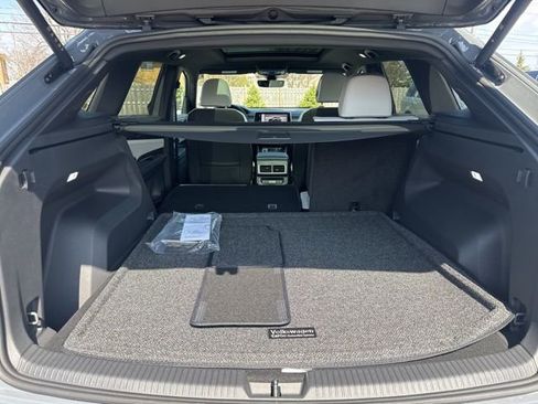 New 2026 Volkswagen Atlas Cross Sport SEL Premium R-Line AWD/4WD image 16