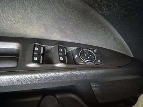 Used 2020 Ford Fusion SE FWD image 15