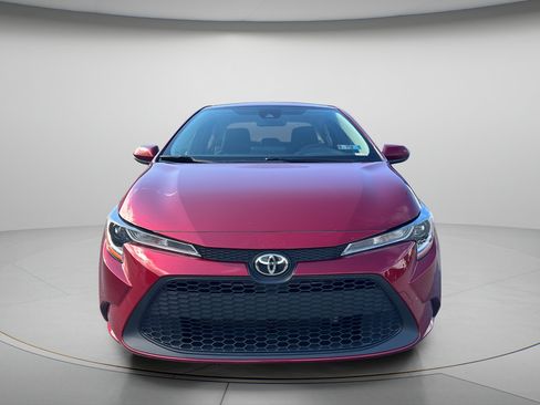 Used 2022 Toyota Corolla LE w/ LE Convenience Package FWD image 2
