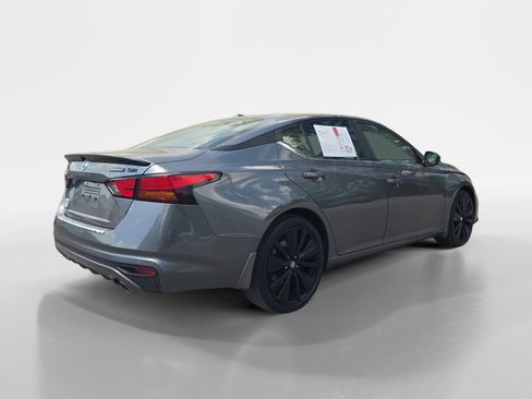 Certified 2022 Nissan Altima 2.5 SR w/ Midnight Edition Package FWD image 5