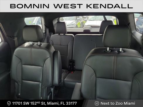 Used 2022 Chevrolet Traverse RS image 10