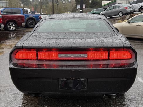 Used 2013 Dodge Challenger SXT w/ Sound Group image 4