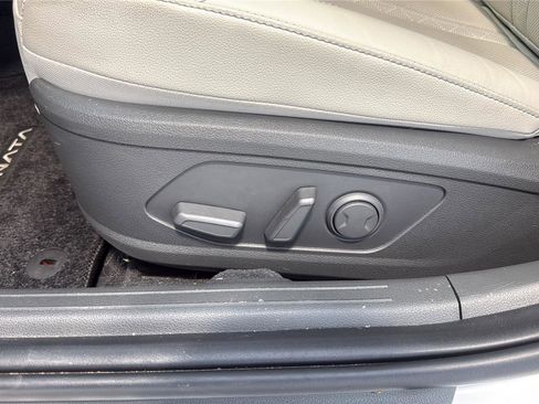 Used 2025 Hyundai Sonata Limited FWD image 28
