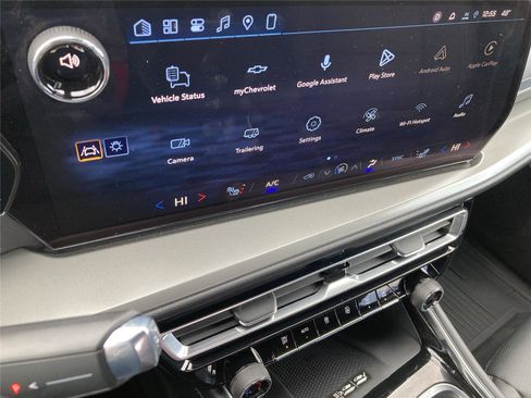 Used 2026 Chevrolet Traverse LT w/ Driver Confidence Package image 27