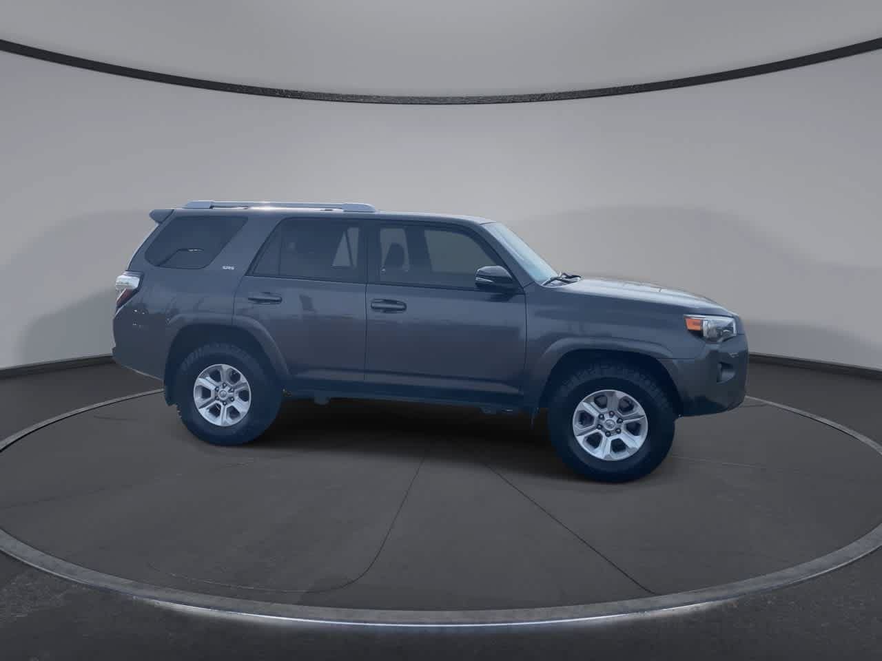 Used 2018 Toyota 4Runner SR5 Premium AWD/4WD image 3