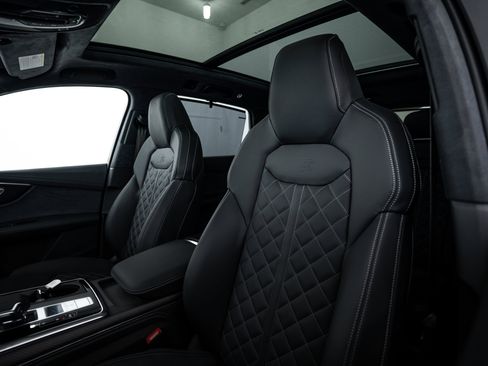 New 2026 Audi SQ7 Prestige image 16