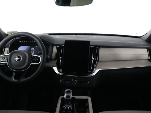 New 2026 Volvo XC90 T8 Plus image 5