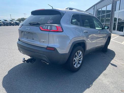 Used 2019 Jeep Cherokee Latitude Plus FWD image 4