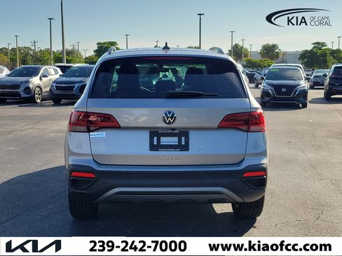 Used 2023 Volkswagen Taos S FWD image 5
