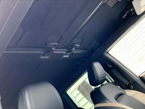 Used 2023 Ford Bronco Wildtrak AWD/4WD image 27