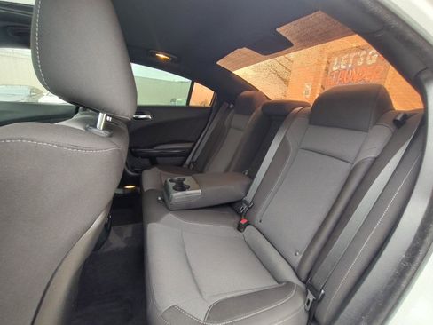 Used 2017 Dodge Charger SXT w/ Blacktop Package RWD image 37