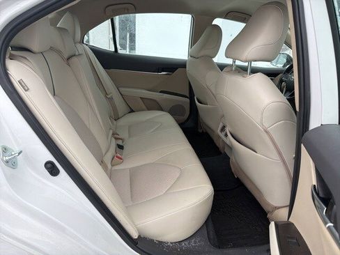 Used 2022 Toyota Camry XLE image 36