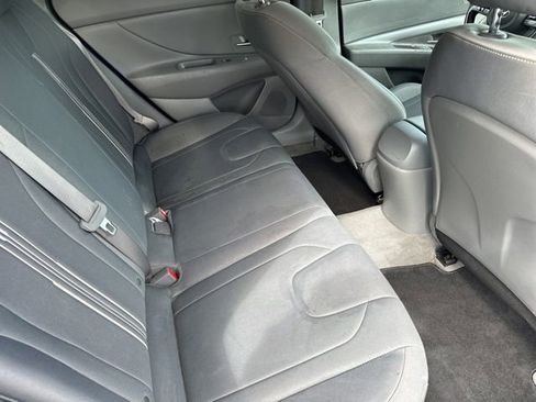 Used 2022 Hyundai Elantra SEL w/ Preferred Accessory Package FWD image 23