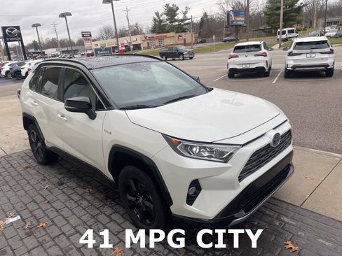 Used 2020 Toyota RAV4 XSE image 3