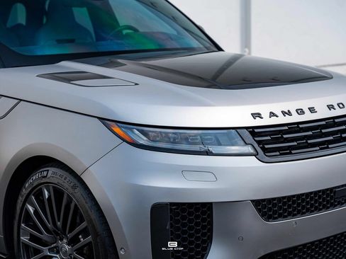 Used 2024 Land Rover Range Rover Sport AWD/4WD image 28
