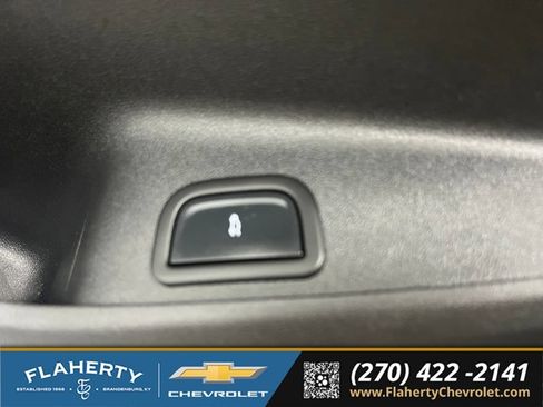 Used 2025 Chevrolet Traverse LT FWD image 22